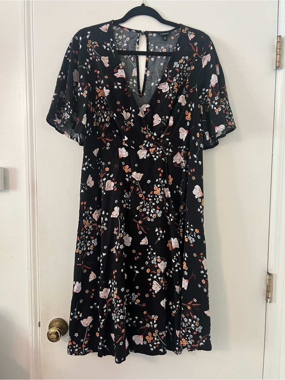 torrid Black Floral V-Neck Midi Dress Pink Orange Blooms (14/16 or 1X) (A201)